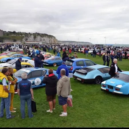 Chez Vincent, 2 Doubles, Avec 1 Salle De Bain Equipees, Avec Acces Prive, Tres Bon Emplacement Dans Dieppe, Au Calme, Avec Parking Gratuit Et Cloture, Terrasse Et Grand Jardin, Simple Et Convivial, Animaux Admis Privat bolig