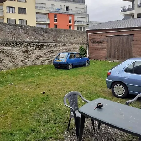 Chez Vincent, 2 Doubles, Avec 1 Salle De Bain Equipees, Avec Acces Prive, Tres Bon Emplacement Dans Dieppe, Au Calme, Avec Parking Gratuit Et Cloture, Terrasse Et Grand Jardin, Simple Et Convivial, Animaux Admis Privat bolig *