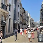 Chez Vincent, Double Avec Salle De Bain, Wc Et Acces Prives, Tres Bon Emplacement Dans Dieppe, Au Calme, Avec Parking Gratuit Et Cloture, Terrasse Et Grand Jardin, Animaux Admis, Pas De Cuisine Micro Ondes Et Bouilloire Fournis * Dieppe