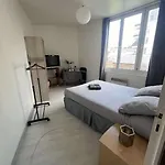 Chez Vincent, Double Avec Salle De Bain, Wc Et Acces Prives, Tres Bon Emplacement Dans Dieppe, Au Calme, Avec Parking Gratuit Et Cloture, Terrasse Et Grand Jardin, Animaux Admis, Pas De Cuisine Micro Ondes Et Bouilloire Fournis Dieppe