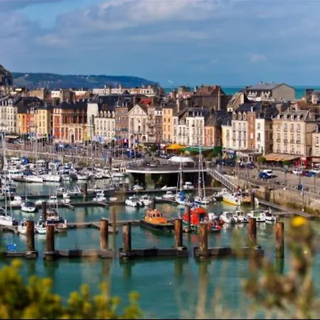 民宿 Chez Vincent, 2 Doubles, Avec 1 Salle De Bain Equipees, Avec Acces Prive, Tres Bon Emplacement Dans Dieppe, Au Calme, Avec Parking Gratuit Et Cloture, Terrasse Et Grand Jardin, Simple Et Convivial, Animaux Admis 迪耶普