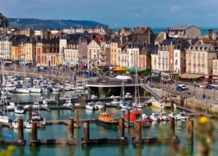 Δωμάτια σε οικογενειακή κατοικία Chez Vincent, 2 Doubles, Avec 1 Salle De Bain Equipees, Avec Acces Prive, Tres Bon Emplacement Dans Dieppe, Au Calme, Avec Parking Gratuit Et Cloture, Terrasse Et Grand Jardin, Simple Et Convivial, Animaux Admis Διέππη