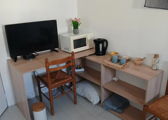 Chez Vincent, 2 Doubles, Avec 1 Salle De Bain Equipees, Avec Acces Prive, Tres Bon Emplacement Dans Dieppe, Au Calme, Avec Parking Gratuit Et Cloture, Terrasse Et Grand Jardin, Simple Et Convivial, Animaux Admis *