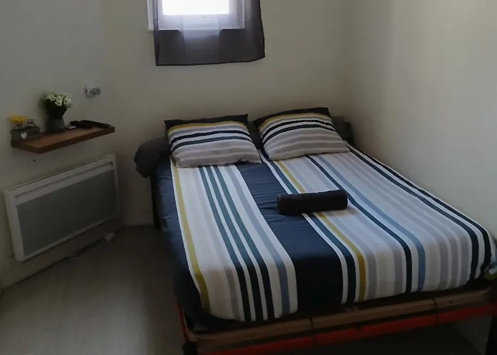 Chez Vincent, 2 Doubles, Avec 1 Salle De Bain Equipees, Avec Acces Prive, Tres Bon Emplacement Dans Dieppe, Au Calme, Avec Parking Gratuit Et Cloture, Terrasse Et Grand Jardin, Simple Et Convivial, Animaux Admis * Διέππη